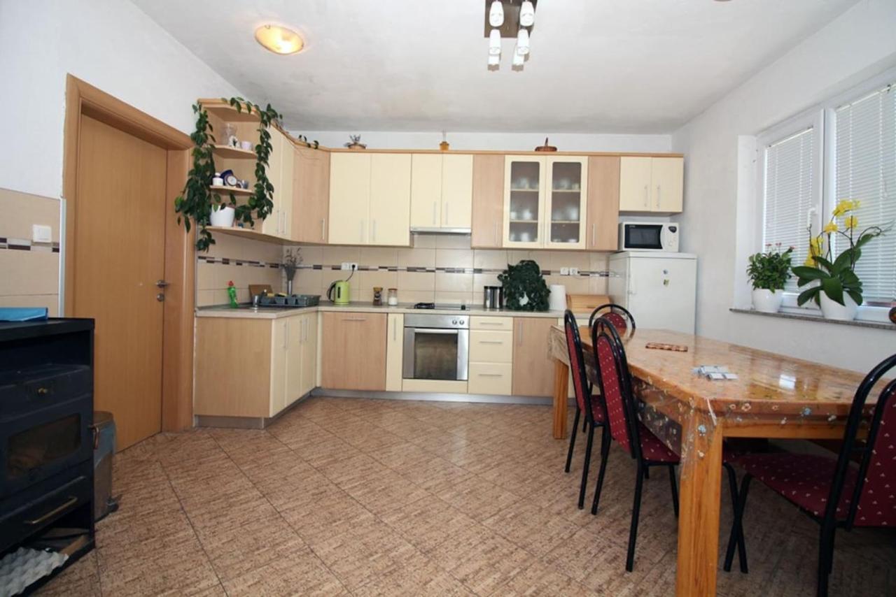 4 Bedroom Apartment In ทิสโน ภายนอก รูปภาพ
