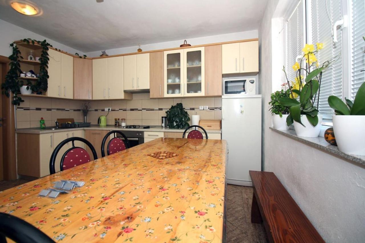 4 Bedroom Apartment In ทิสโน ภายนอก รูปภาพ