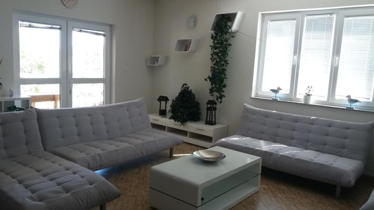 4 Bedroom Apartment In ทิสโน ภายนอก รูปภาพ