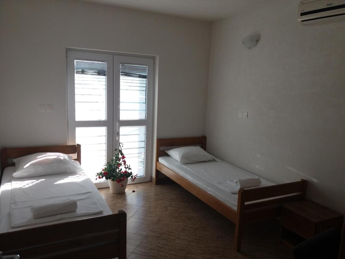 4 Bedroom Apartment In ทิสโน ภายนอก รูปภาพ